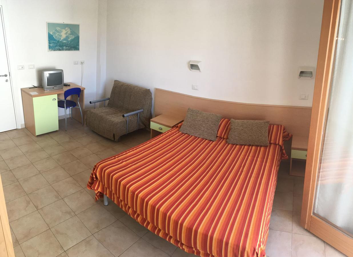 Claudia Residence Alba Adriatica Extérieur photo